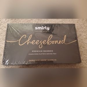 Smirly Cheese 🧀 Board (New Sealed)